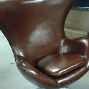 POLTRONA THE EGG - COURO ECOLÓGICO